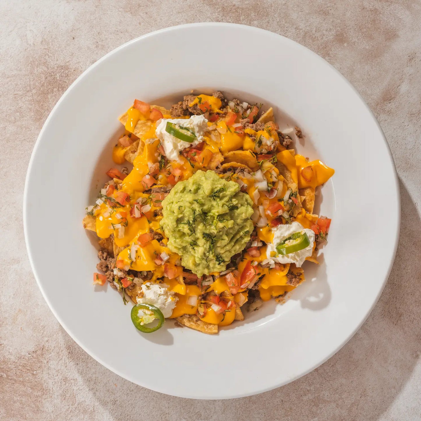 Nachos con carne y guacamole